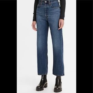 Levi’s Ribcage Straight Ankle Jeans